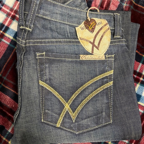 William Rast Women’s Jeans - Picture 1 of 4